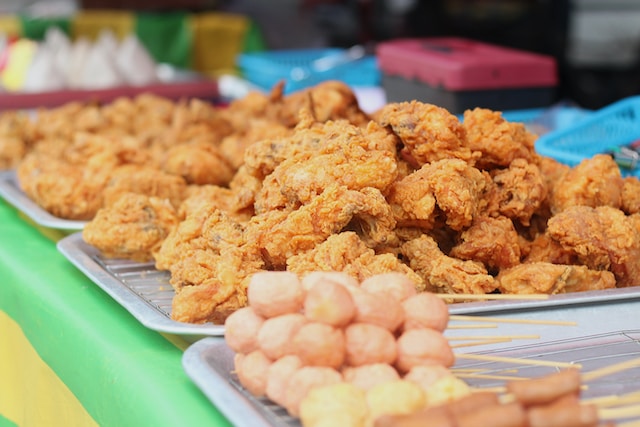 Foodie Haven: Homestays near Johor Bahru’s Night Markets and Hawker Centers